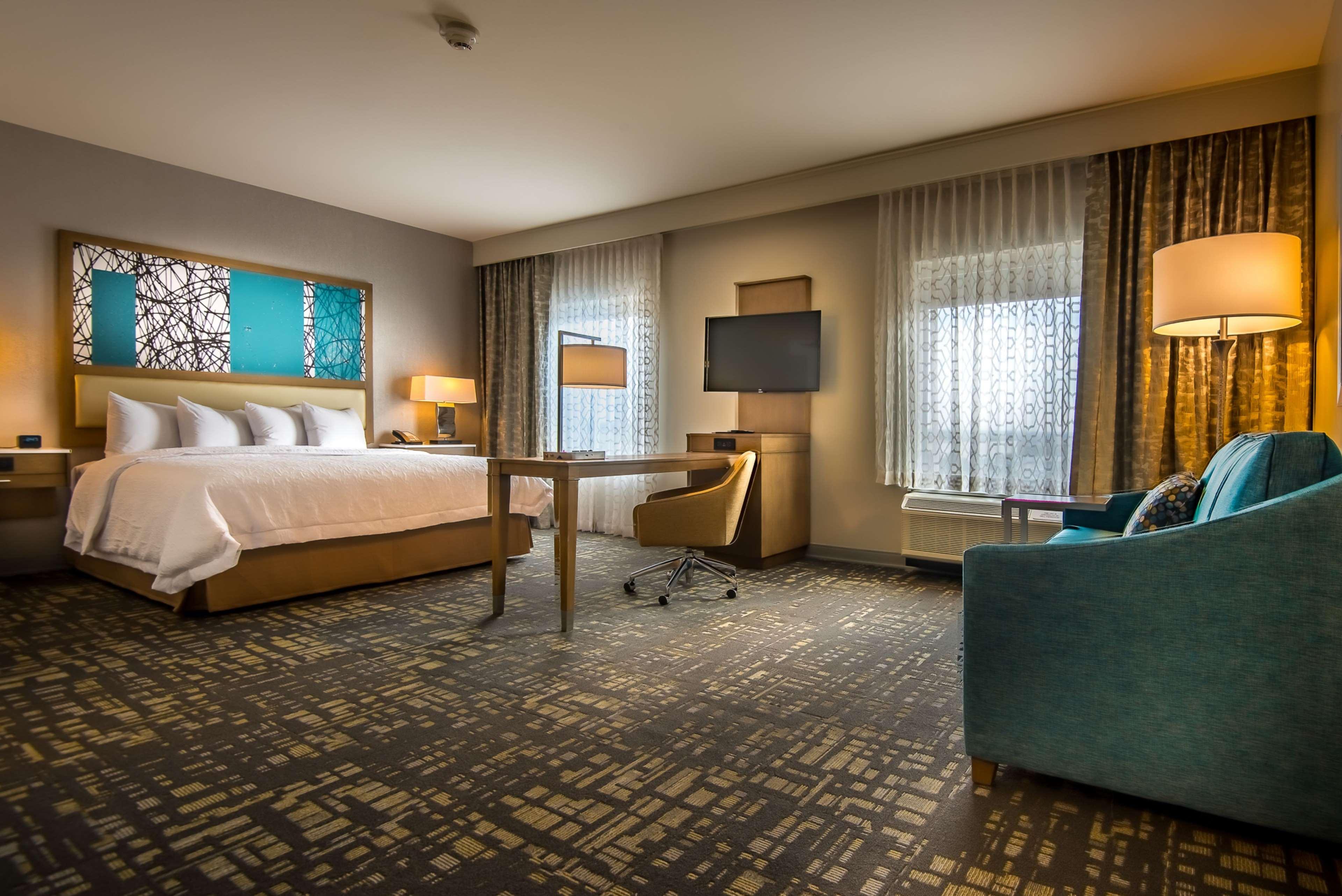Hampton Inn & Suites Dallas-The Colony