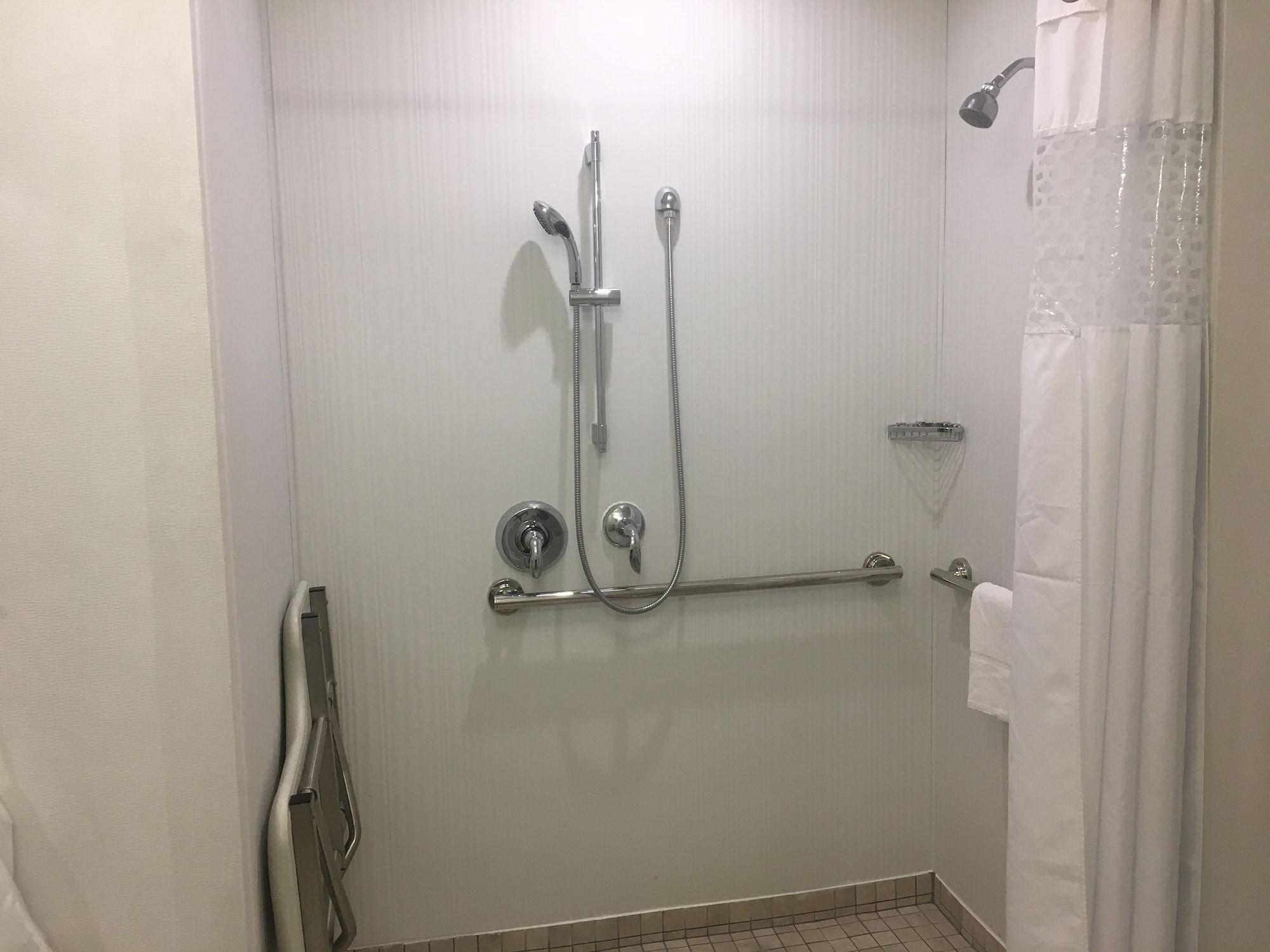Hampton Inn & Suites Dallas-The Colony 3*