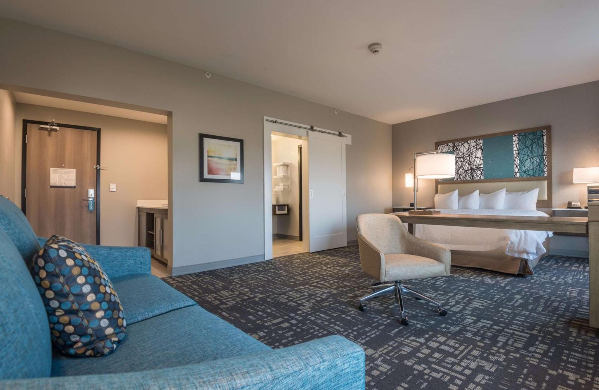 Hampton Inn & Suites Dallas-The Colony 3*
