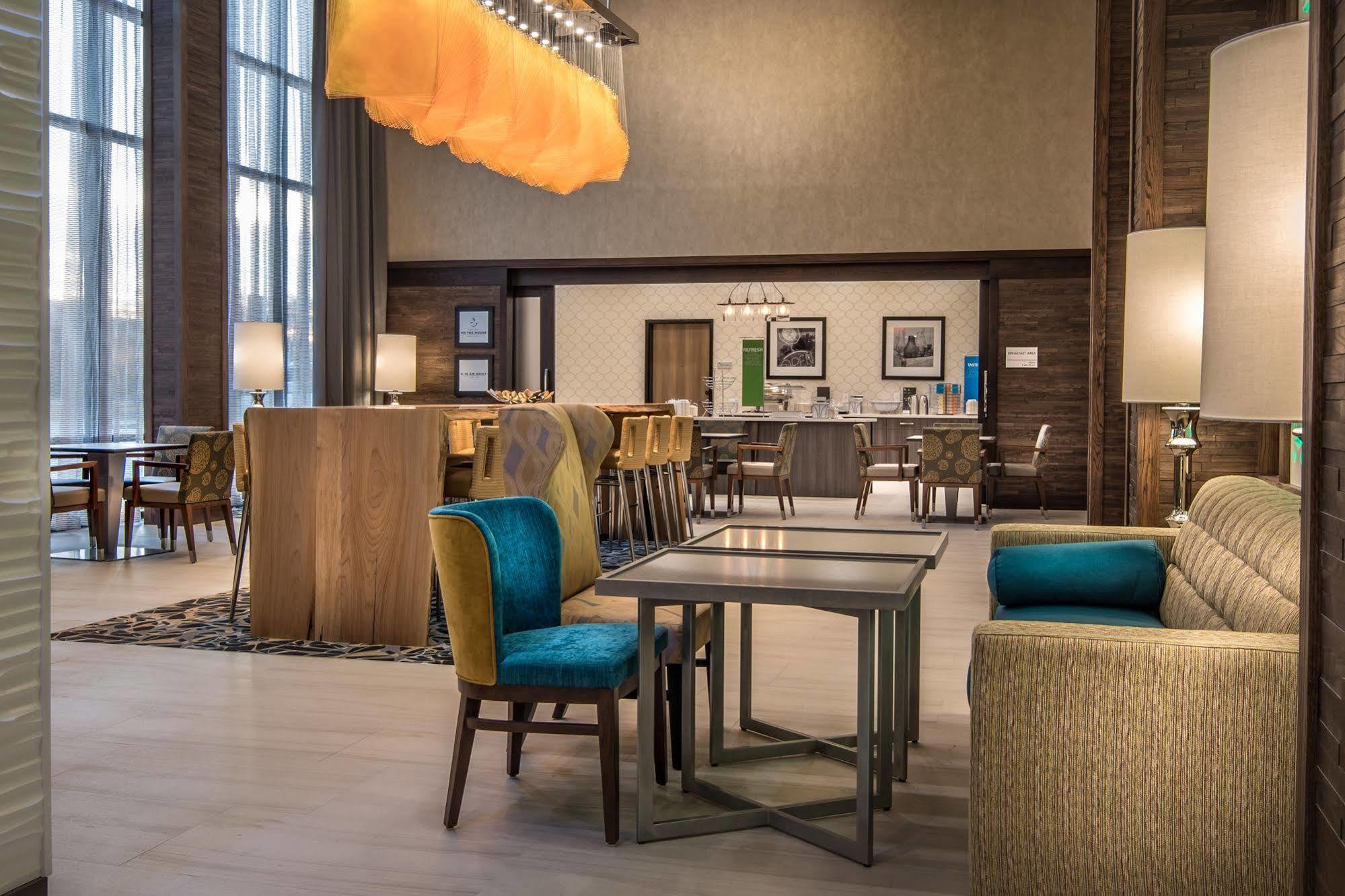 Hampton Inn & Suites Dallas-The Colony 3*