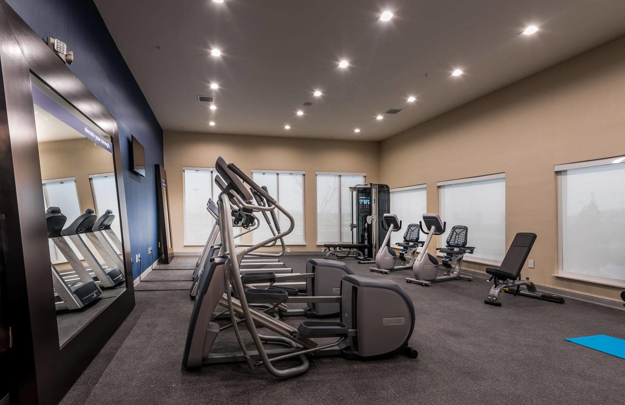 Hampton Inn & Suites Dallas-The Colony 3*